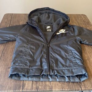 Kids Nike Jacket with Fleece Lining and Pockets Zip Up Black and White Size 6-7